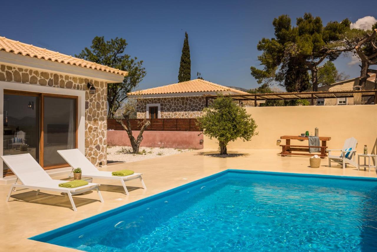 Akrolithos Villas Kouvalata Buitenkant foto